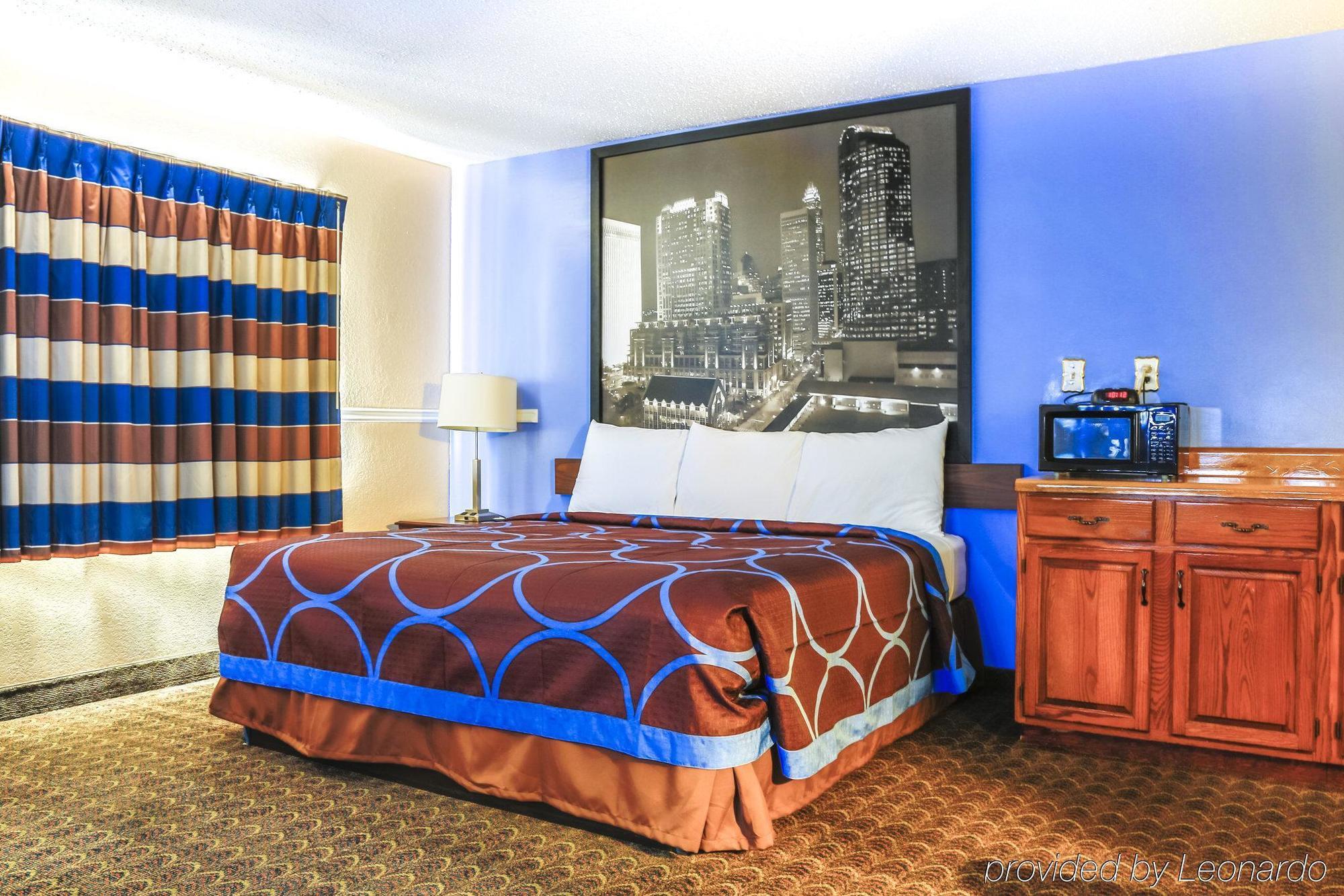 Super 8 By Wyndham Charlotte University Exteriör bild