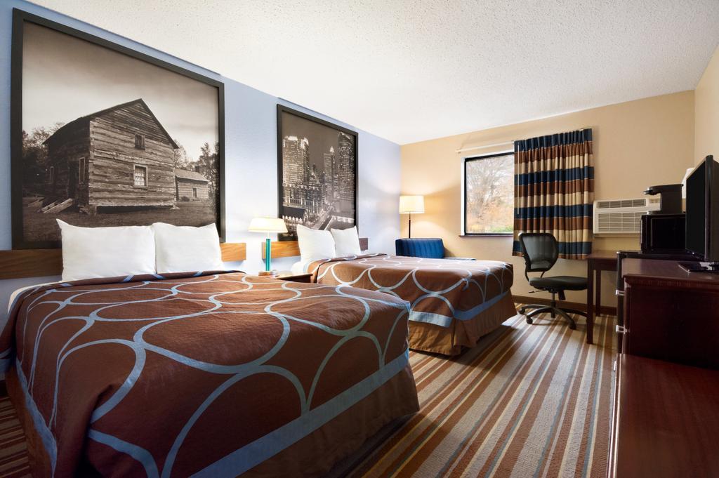 Super 8 By Wyndham Charlotte University Rum bild